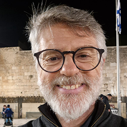 ד"ר אליק אייזקס